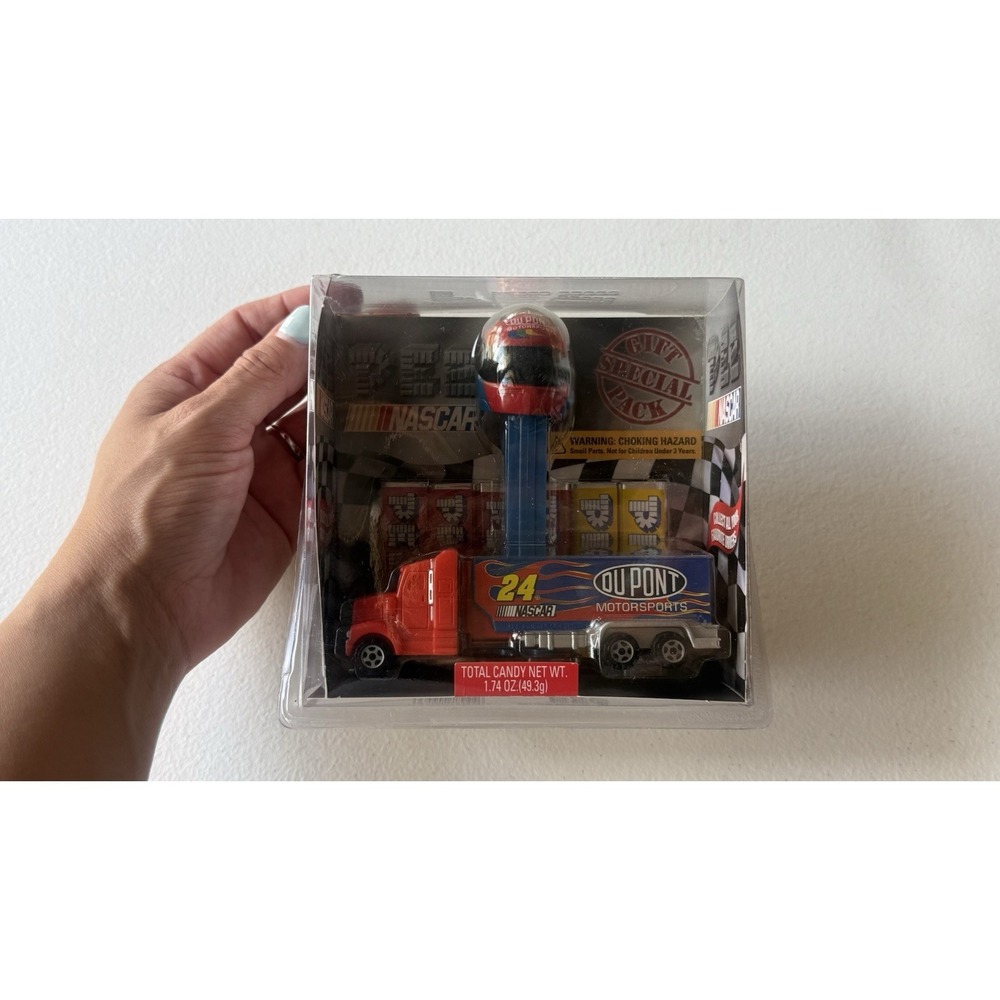 PEZ Nascar #24 Dupont Special Gift Pack Pez Candy Dispenser Sealed 2006